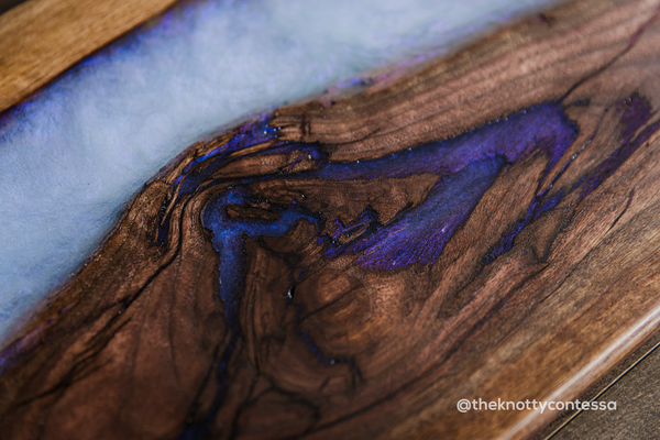 The Grande van Gogh Handle Black Walnut/Glacier Blue Charcuterie Board - CHB-GvGO-GLBL-03