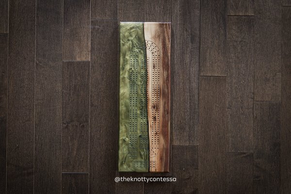 The 29 Hand Luxury Live Edge Cribbage Board - Black Walnut / Dark Green Gold Epoxy - CB-DGG-001