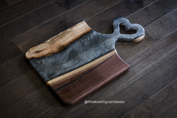 The Sweetheart Heart Handle - Black Walnut/Gun Metal Grey Charcuterie Board CHB-SHRT-GMG-09