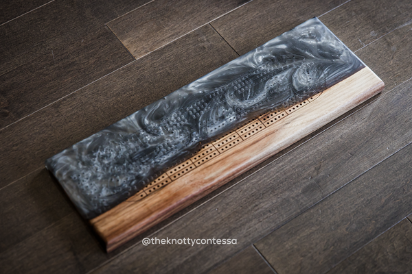 The 29 Hand Luxury Live Edge Cribbage Board - Black Walnut / Gun Metal Grey Epoxy - CB-GMG-010