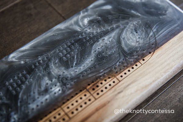 The 29 Hand Luxury Live Edge Cribbage Board - Black Walnut / Gun Metal Grey Epoxy - CB-GMG-010