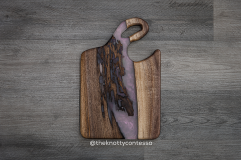 Sweetheart Easto Handle - Black Walnut/Ghost Amethyst Charcuterie Board CHB-EST-GATS-03