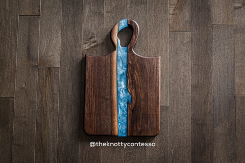 Sweetheart van Gogh Handle - Black Walnut/Diamond Turquoise Charcuterie Board CHB-SvGO-DTQ-010