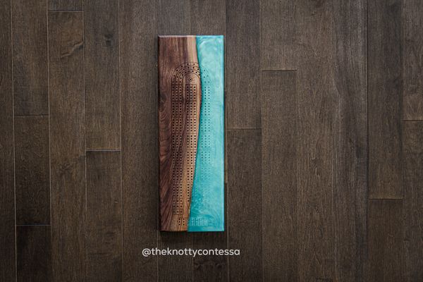 The 29 Hand Luxury Live Edge Cribbage Board - Black Walnut / Seafoam Epoxy - CB-SFM-009