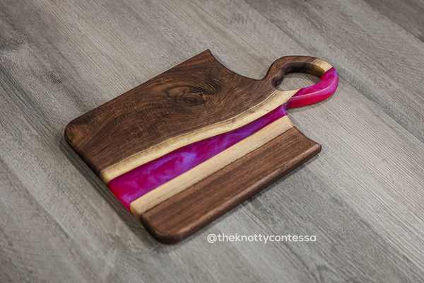 Sweetheart van Gogh Handle - Black Walnut/Pink- Violet Colour Shift Charcuterie Board CHB-SvGO-PKVI-03