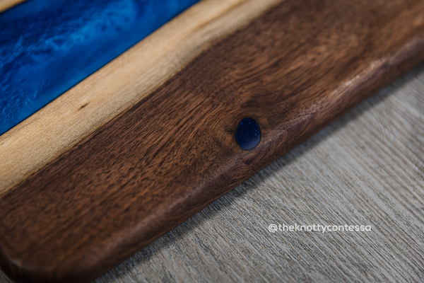 Sweetheart Triangle Handle - Black Walnut/Diamond Navy Charcuterie Board CHB-TRI-DNV-07