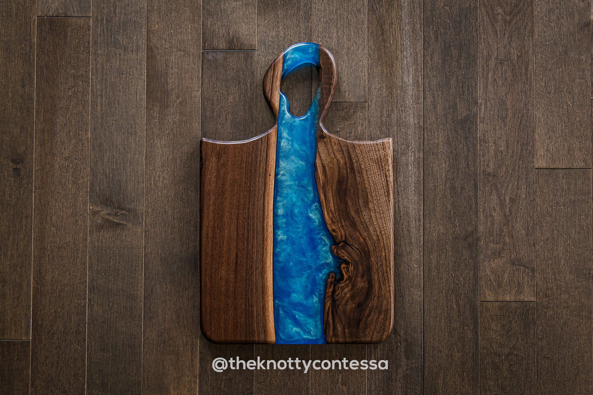 Sweetheart van Gogh Handle - Black Walnut/Gold Blue Charcuterie Board CHB-SvGO-GBL-06