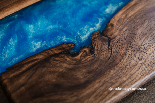 Sweetheart van Gogh Handle - Black Walnut/Gold Blue Charcuterie Board CHB-SvGO-GBL-06