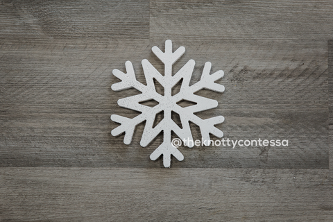 Snowflake "O" Cut Out - The Knotty Contessa's Welcome To Our Home Sign