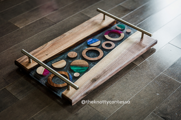 Due nel Vetro - Clear Epoxy Serving Board w/ Circles - Black Walnut/Gun Metal Base