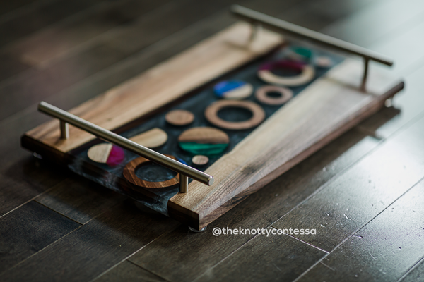 Due nel Vetro - Clear Epoxy Serving Board w/ Circles - Black Walnut/Gun Metal Base