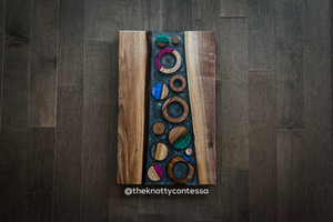 Due nel Vetro - Clear Epoxy Serving Board w/ Circles - Black Walnut/Gun Metal Base